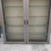 ویترین دیواری