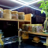 استند کافه بار دمنوش و چایی|کتابخانه، شلف، قفسه‌های دیواری|نجف‌آباد, فیروزآباد|دیوار