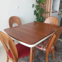 میز غذاخوری