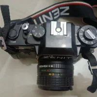 دوربین عکاسی زنیت با فلاش و کیف