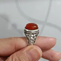 انگشتر نقره با سنگ عقیق رگه دار
