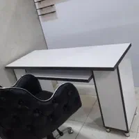 بخشی از وسیله های سالن زیبایی  در حد نو