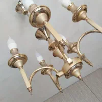 فروش چند لوستر، و یک تلویزیون با قیمت مناسب