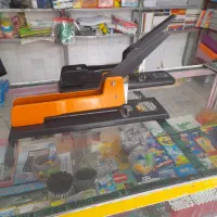 انواع دستگاه منگنه سایز بزرگ‌ و کوچک|لوازم التحریر|قم, نیروگاه|دیوار