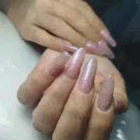 خدمات حرفه ای ناخن