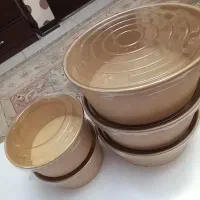 یه تعدادی ظروف یکبارمصرف کاملا نو