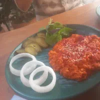 استخدام نیرو خانم صبحانه سرا