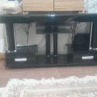 میز تلویزیون تمیز سالم ۵۰۰