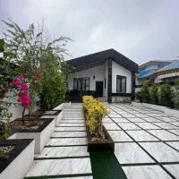 این ویلا هیچی نمیخاد،یه چمدون لباس فقط بیار