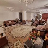ساختمان-سه-طبقه-فوق-العاده-لوکس
