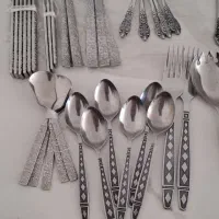 تعدادی قاشق وچنگال قاشق وچاقو|ظروف سرو و پذیرایی|شیراز, سرو|دیوار
