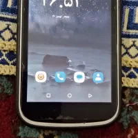 یه عدد گوشی نوکیا لمسی