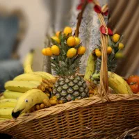 دو سبد حصیری دستبافت قایقی مناسب شب یلدا وگل‌آرایی