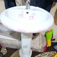 روشویی باپایه