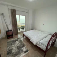 ساحلی تراس دار - یک خواب - چسبیده به ساحل|اجارهٔ کوتاه‌مدت آپارتمان و سوئیت|نوشهر, |دیوار