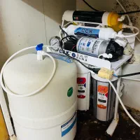 نصب دستگاه و تعویض فیلتر دستگاه تصفیه آب