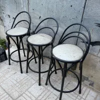 سه عدد صندلی فلزی