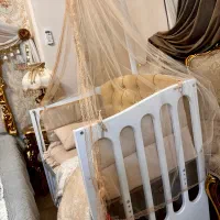 تخت کنار مادر|تخت و سرویس خواب|قم, شاه احمد قاسم|دیوار