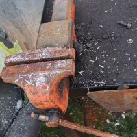 میز کار آهنی با کشو همراه با گیره قدیمی ژاپنی