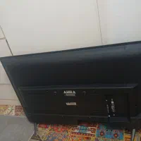 تلوزیون ۴۲ صفحه نمایش شکسته