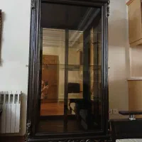 ویترین آینه دار