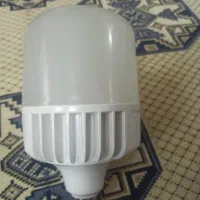 لامپ 40وات با نور خوب