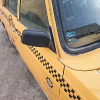 تاکسی پیکان ۸۲ فروشی