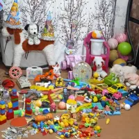 فروش تعدادی وسایل سیسمونی و اسباب بازی و مدرسه