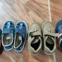 تعدادی کفش و کیف مدرسه پسرانه|کفش و لباس بچه|نور, |دیوار