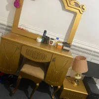 تخت و میز آرایش در حد نو|تخت و سرویس خواب|چابهار, |دیوار