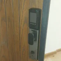 نصب و اجرا و فروش دستگیره هوشمند و پرده اتوماتیک