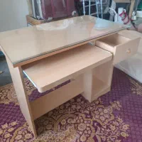 میز کامپیوتر در حدنو