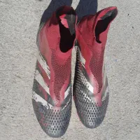 کفش فوتبال سایز۴۶ که به سایز۴۴ جواب میده