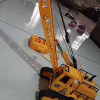 جرثقیل‌کنترولی‌قدیمی‌سالم