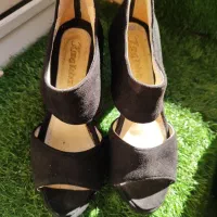 کفش|کیف، کفش، کمربند|مشکین‌دشت, |دیوار