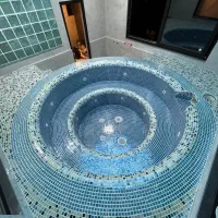 استخر و جکوزی صفرتاصد سرامیک و عایق آببندی