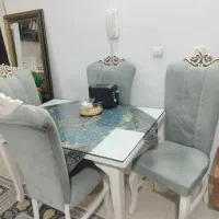 میز ناهار خوری 4نفره تمیز و سالم