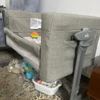 تخت کنار مادر گهواره شو جویی