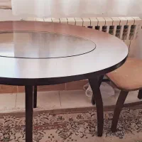 میز نهار خوری با چهار  صندلی