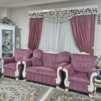 مبل ۷نفره کاملا سالم.پرده پذیرایی با کتیبه