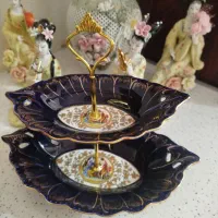 شیرینی خوری سه دختر روس قدیم