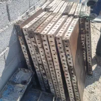 تعدادی قالب فلزی سایز ۵۰×۱۰۰