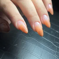 تخفیف50% کاشت ناخن 290 تومان