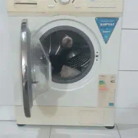 یک عدد لباسشویی  اتومات مارک بست