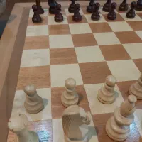 صفحه و مهره چوبی شطرنج  اعلا و قدیمی|کلکسیون اشیاء عتیقه|اهواز, گلستان|دیوار