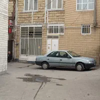 حیاط 2طبقه در بهترین موقعیت منبع اب