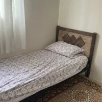 تخت یک نفره به همراه تشک