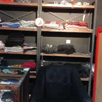 ویترین پیشخوان.