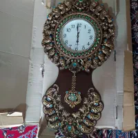 ساعت نگین دار