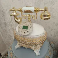 تلفن و میزتلفن خیلی شیک و نو و جدید مال جهاز